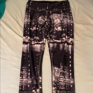Black and white pattern legging